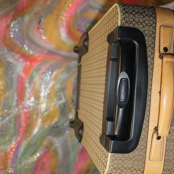 SOLD Brown signature coach carry on suitcase - Picture 6 of 10
